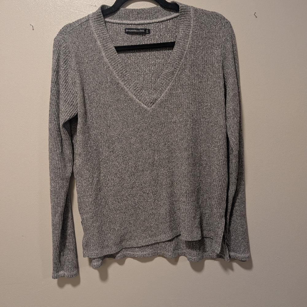 Abercrombie & Fitch Heather Gray Thin Knit Sweater Size S